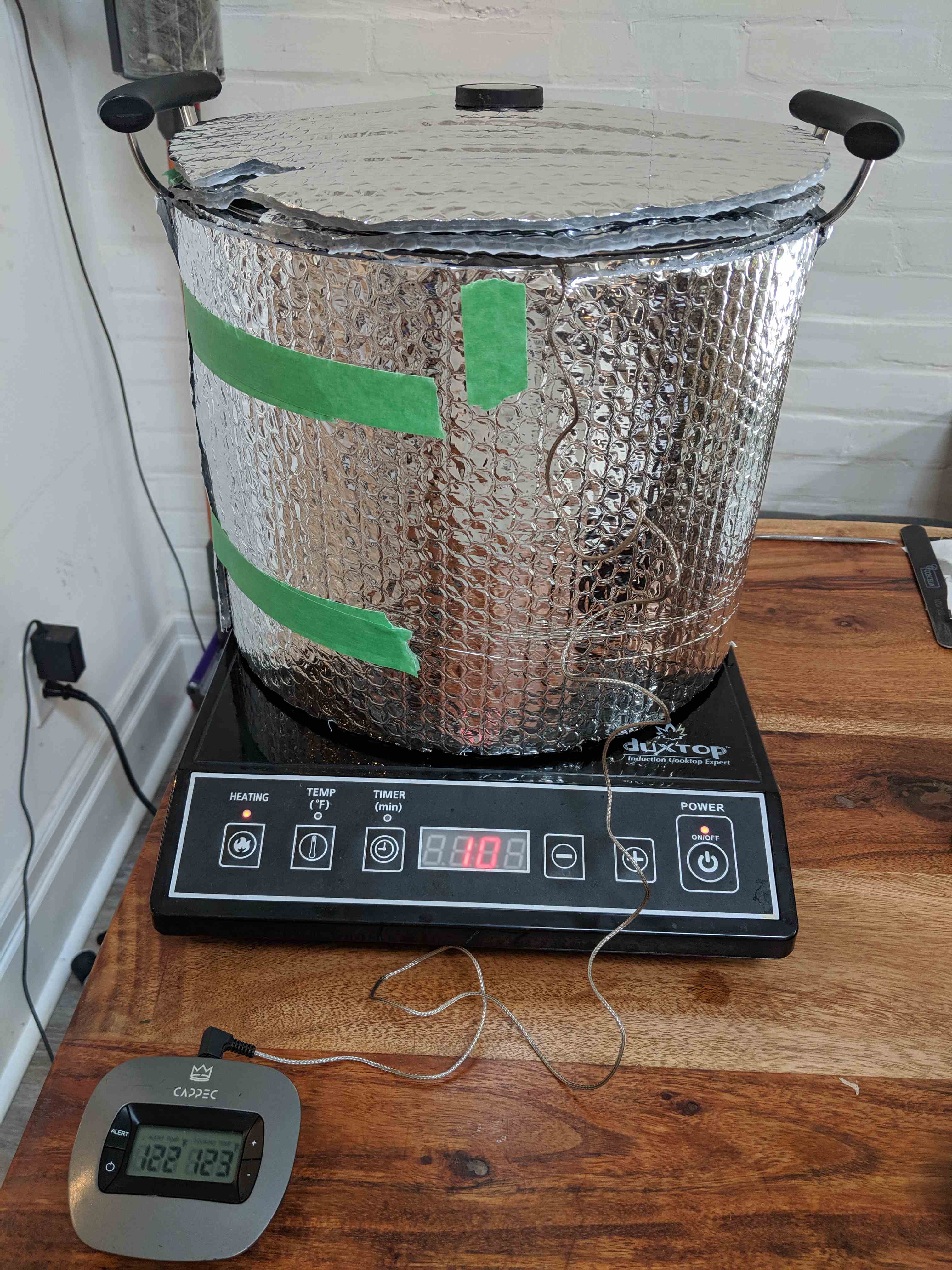 Stainless steel kettle with three layers of insulation